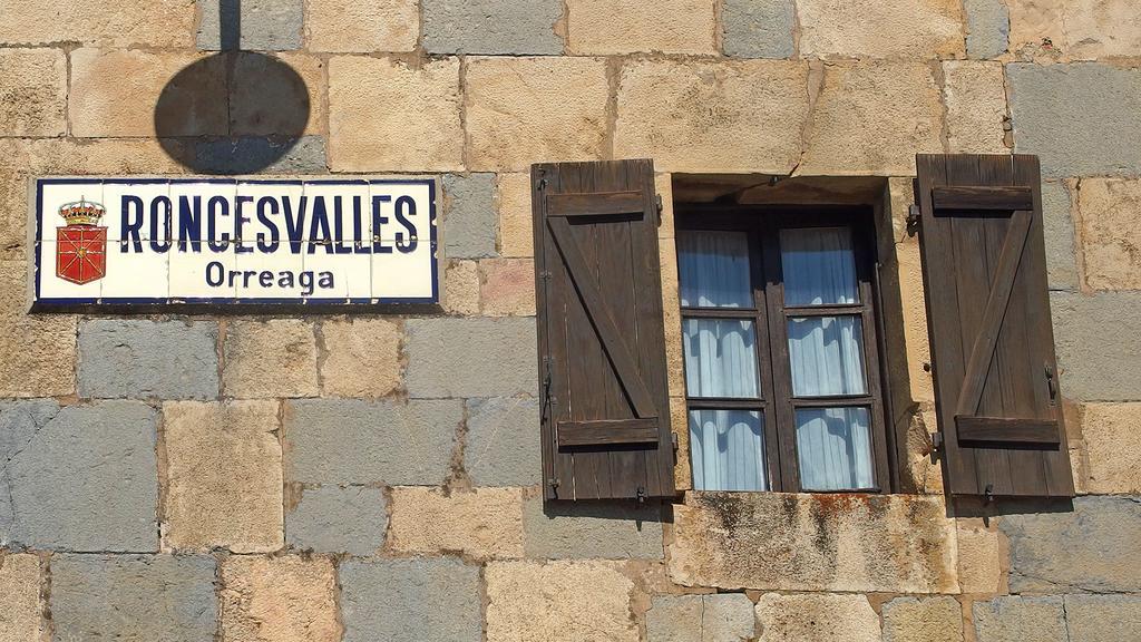 Posada De Roncesvalles ภายนอก รูปภาพ